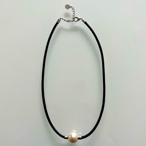 Majorica pearl & leather rope necklace
